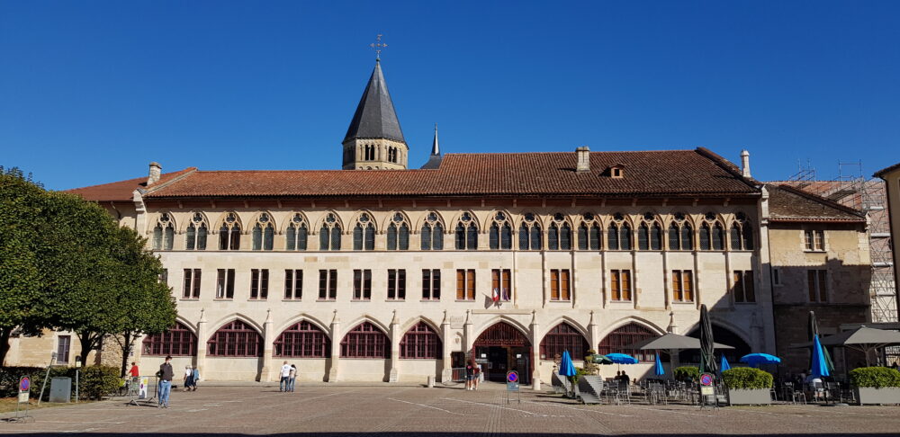 La façade du palais du Pape Gelase