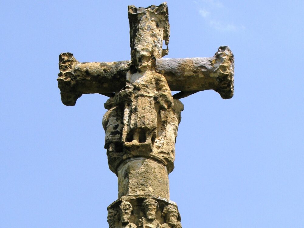 Croix du 15ème siècle à Froidefontaine