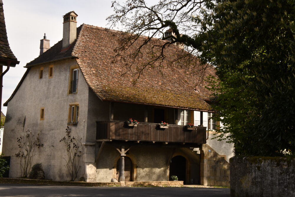 Maison du vieux village à Bevaix