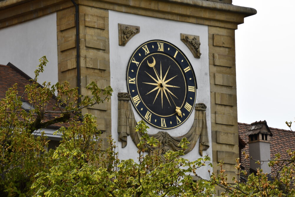 L'horloge de la porte de Morat