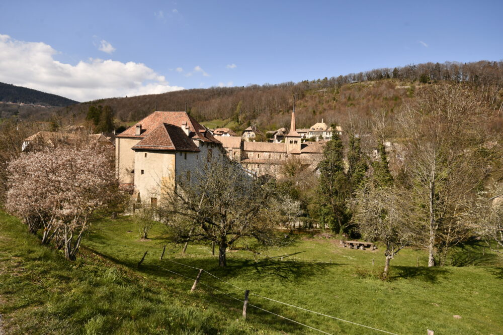 En arrivant à Romainmôtier