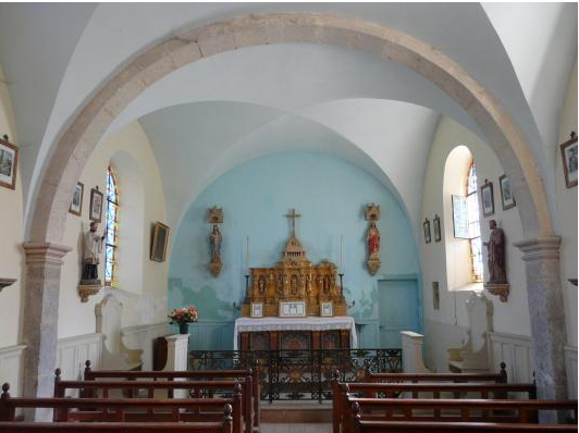 L'intérieur de la chapelle