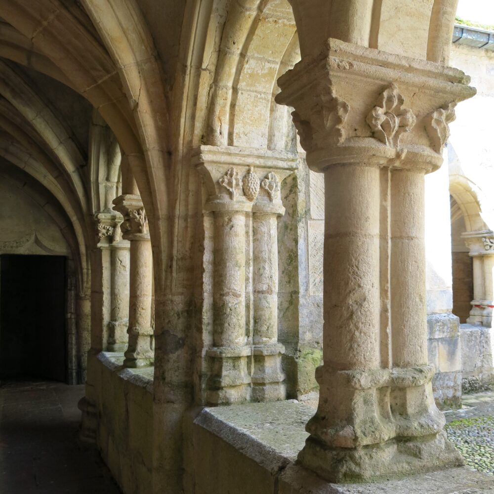 Le cloître de l'abbaye